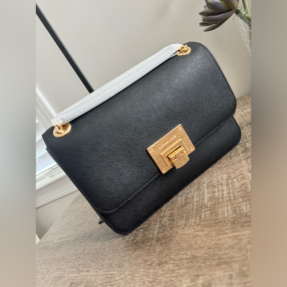 NWT Michael Kors Tina Shoulder Flap Handbag - Black Saffiano Leather